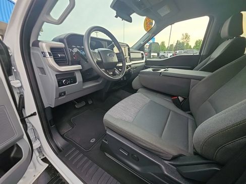 Used 2025 Ford F250 XLT AWD/4WD image 19