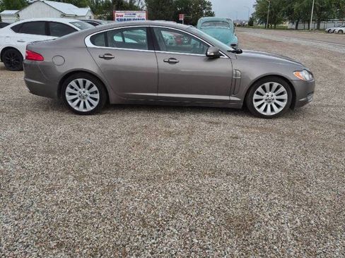 Used 2009 Jaguar XF Premium RWD image 2