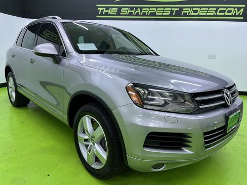 Used 2012 Volkswagen Touareg Hybrid AWD/4WD image 2