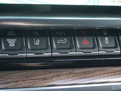 Used 2024 Chevrolet Silverado 2500 LT w/ Convenience Package image 17