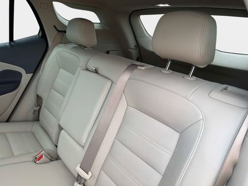 Used 2024 GMC Terrain Denali w/ Denali Premium Package AWD/4WD image 12