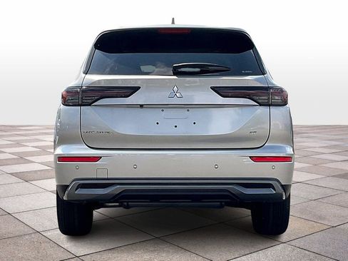 New 2025 Mitsubishi Outlander SE image 4