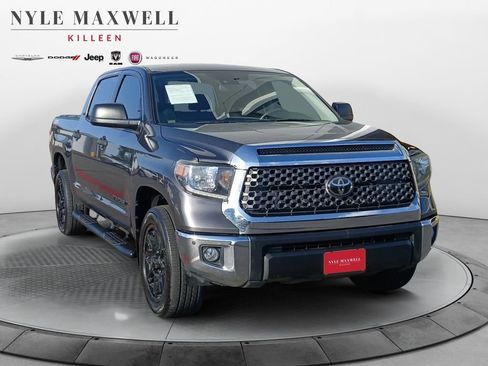 Used 2021 Toyota Tundra SR5 RWD image 2