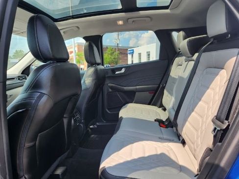 Used 2023 Ford Escape Platinum w/ Premium Technology Package image 16