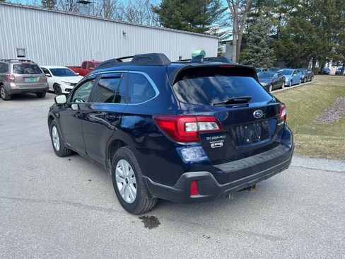 Used 2018 Subaru Outback 2.5i Premium image 7
