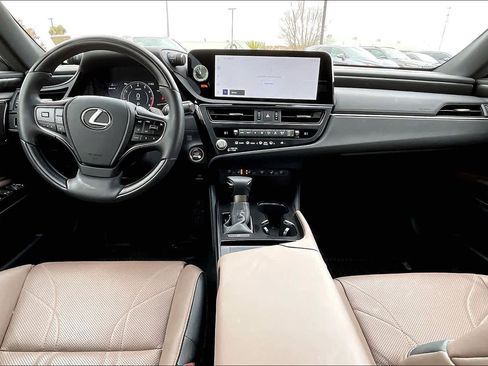 Used 2025 Lexus ES 350 w/ Luxury Package image 14