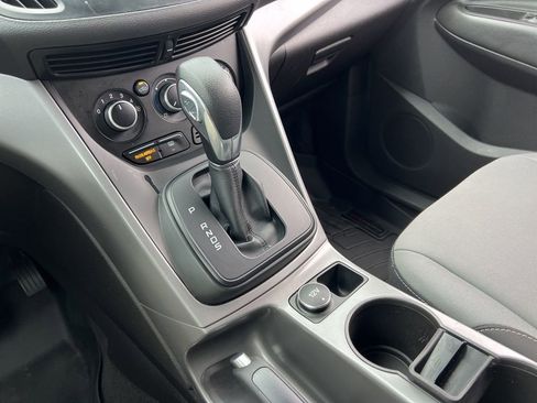 Used 2015 Ford Escape SE image 19
