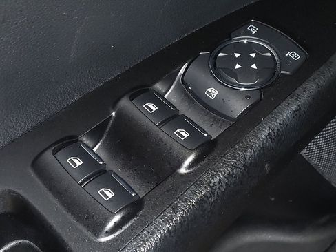 Used 2019 Ford Fusion SEL image 27