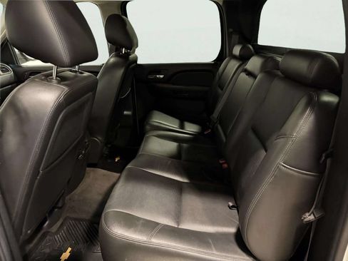 Used 2012 Chevrolet Avalanche LTZ AWD/4WD image 17