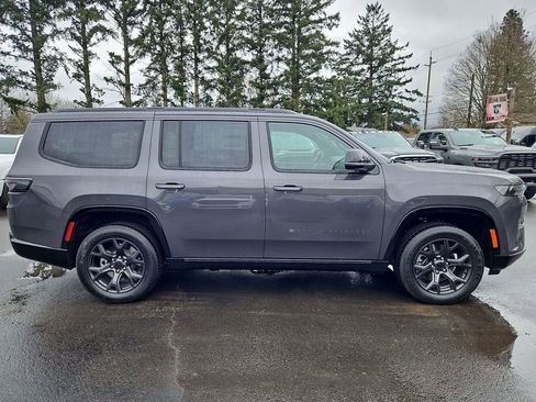 New 2026 Jeep Grand Wagoneer L Limited AWD/4WD image 14