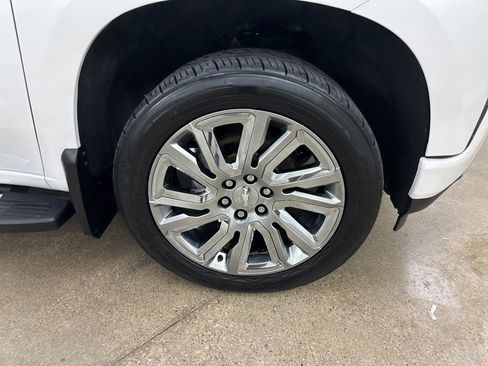 Used 2019 Chevrolet Silverado 1500 High Country w/ Trailer Camera Package image 15