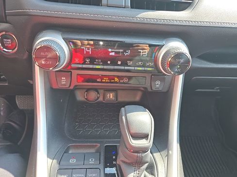 Used 2023 Toyota RAV4 XLE image 18