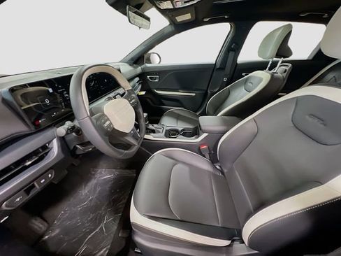 New 2025 Kia K4 GT-Line w/ GT-Line Premium Package image 22