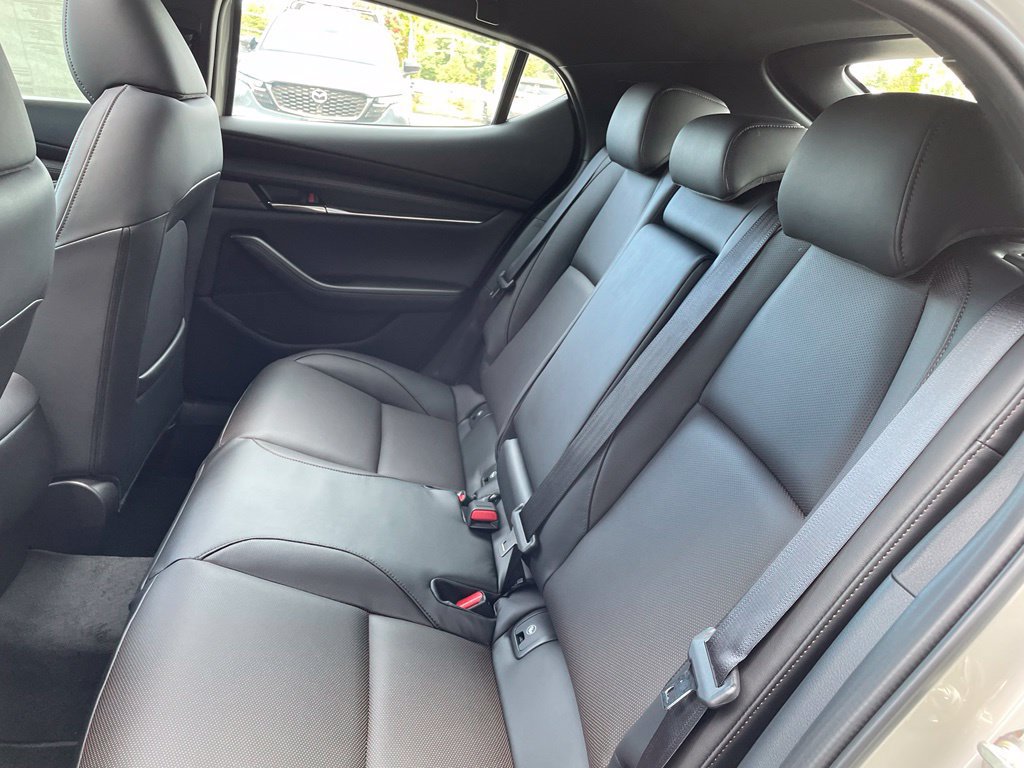 New 2026 MAZDA MAZDA3 2.5 S Hatchback w/ Premium Pkg FWD image 18