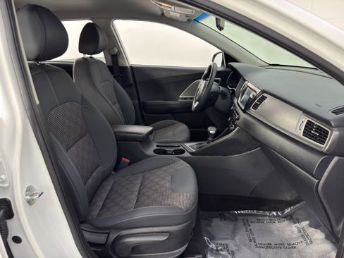 Used 2019 Kia Niro LX image 14