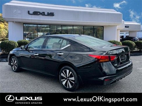 Used 2022 Nissan Altima 2.5 SL image 3