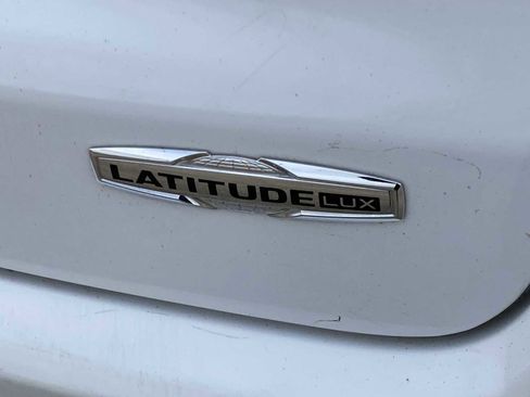 Used 2022 Jeep Compass Latitude image 18