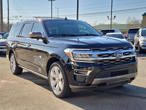 Used 2022 Ford Expedition Max King Ranch image 3