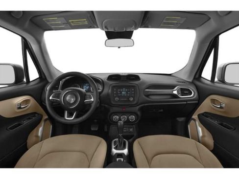 Used 2018 Jeep Renegade Latitude FWD image 8