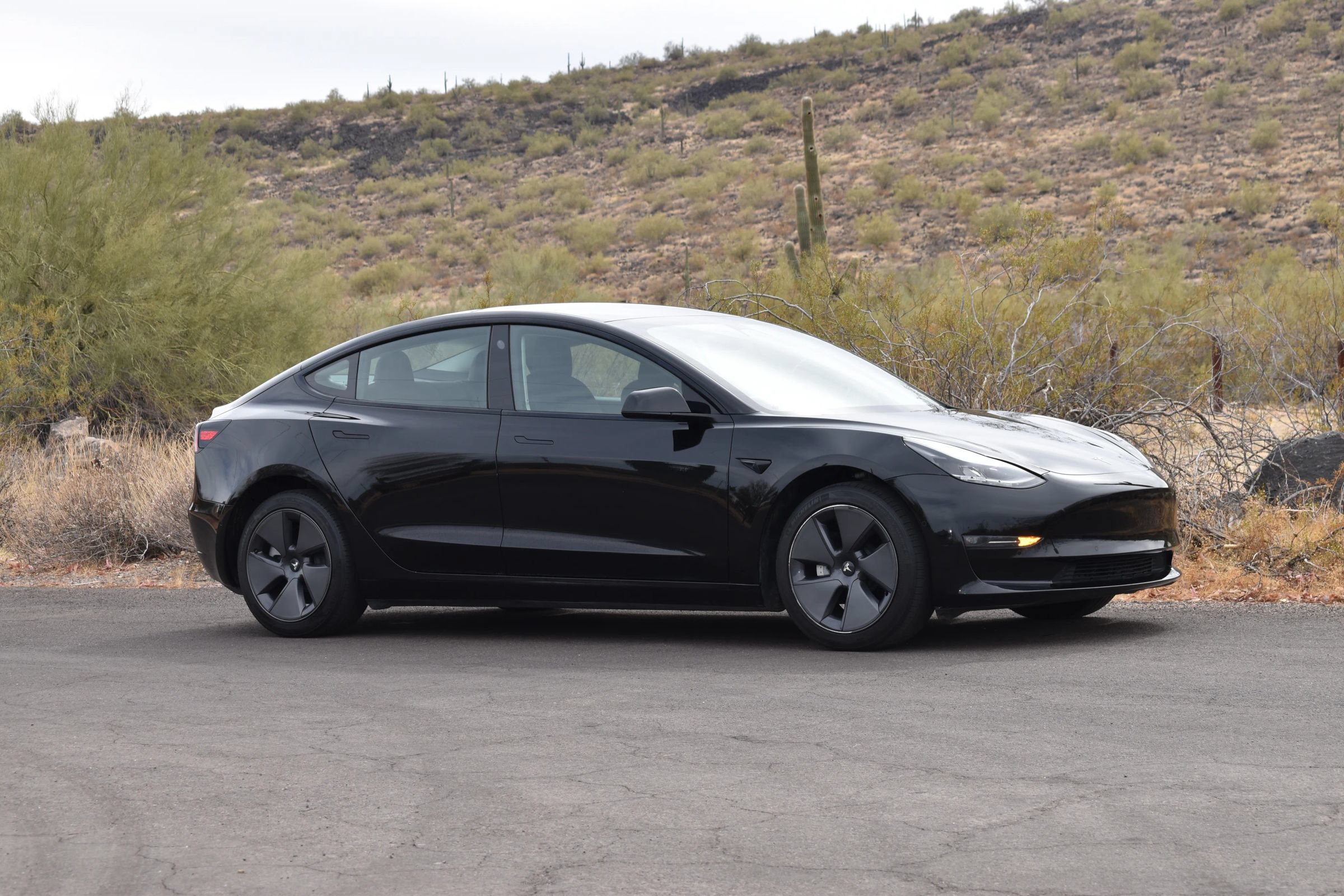 Used 2023 Tesla Model 3 Standard Range RWD image 3