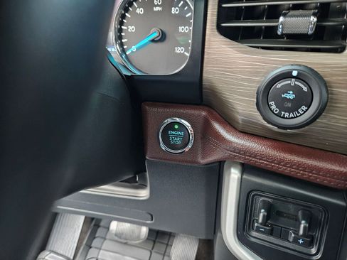 Used 2023 Ford Expedition Limited image 23