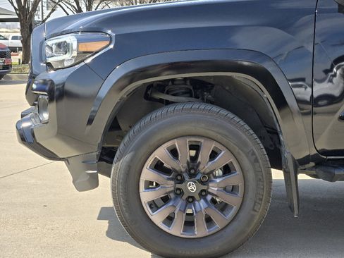 Used 2022 Toyota Tacoma Limited w/ Nightshade Package image 14