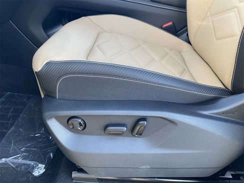 New 2026 Volkswagen Atlas Cross Sport SE image 17