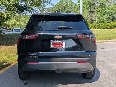 New 2026 Chevrolet Equinox LT FWD image 3