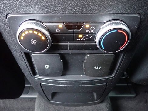 Used 2023 Ford Explorer XLT w/ Equipment Group 202A image 20