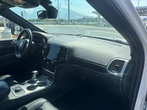 Used 2020 Jeep Grand Cherokee Limited w/ Luxury Group II AWD/4WD image 34