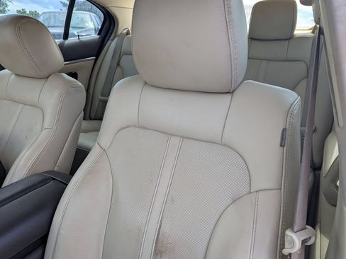 Used 2014 Lincoln MKS AWD w/ Equipment Group 201A image 14