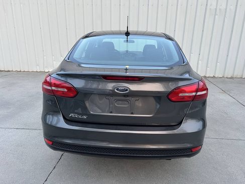 Used 2018 Ford Focus S FWD image 4
