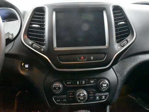 Used 2022 Jeep Cherokee Latitude Lux image 21