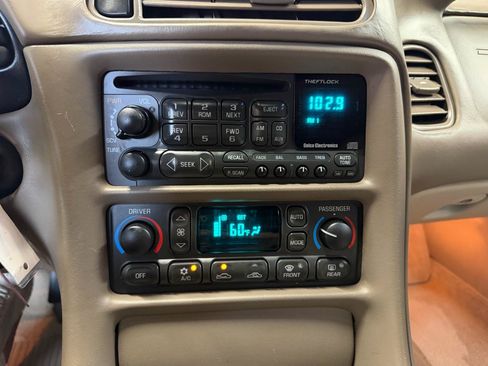 Used 2003 Chevrolet Corvette Coupe w/ Preferred Equipment Group RWD image 50
