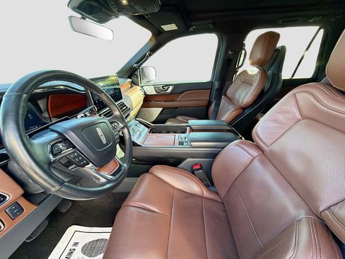 Used 2023 Lincoln Navigator Reserve image 20