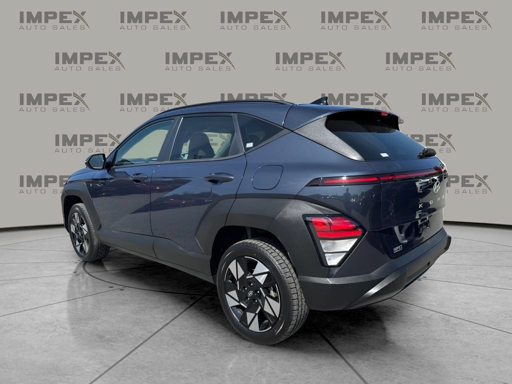 Used 2024 Hyundai Kona SEL AWD/4WD image 3