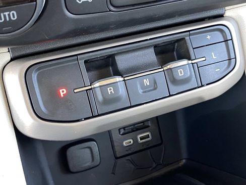 Used 2021 GMC Acadia Denali w/ Denali Technology Package FWD image 30