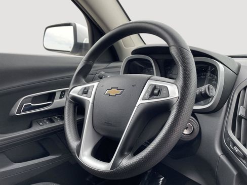 Used 2017 Chevrolet Equinox LT FWD image 6