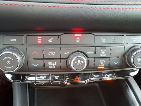 Used 2025 Dodge Durango GT image 12