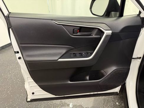 Used 2020 Toyota RAV4 LE w/ All Weather Liner Package AWD/4WD image 10