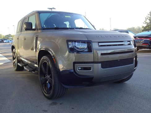 Used 2021 Land Rover Defender 110 X-Dynamic HSE image 6