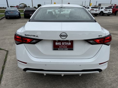 Used 2024 Nissan Sentra SV FWD image 7