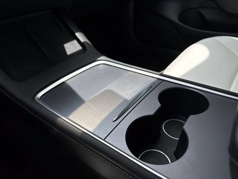 Used 2023 Tesla Model 3 Standard Range RWD image 12