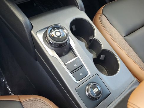 New 2025 Ford Bronco Sport Outer Banks w/ Outer Banks Tech Package+ image 18