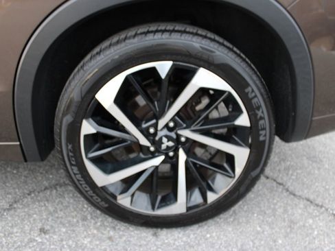 Used 2022 Mitsubishi Outlander SEL image 35