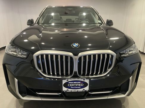 Certified 2024 BMW X5 xDrive40i w/ Premium Package AWD/4WD image 2