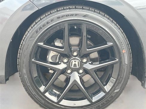 Used 2023 Honda Civic Sport image 28