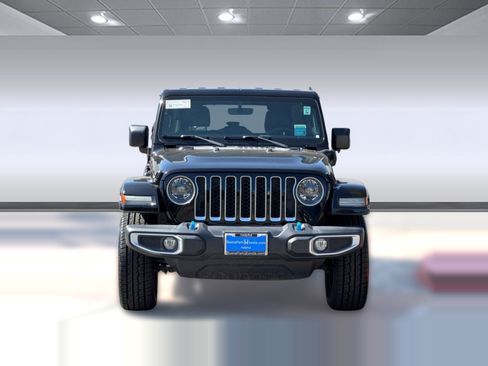 Used 2023 Jeep Wrangler Unlimited Sahara AWD/4WD image 5