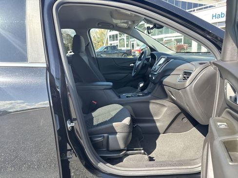 Used 2024 Chevrolet Equinox LT image 32