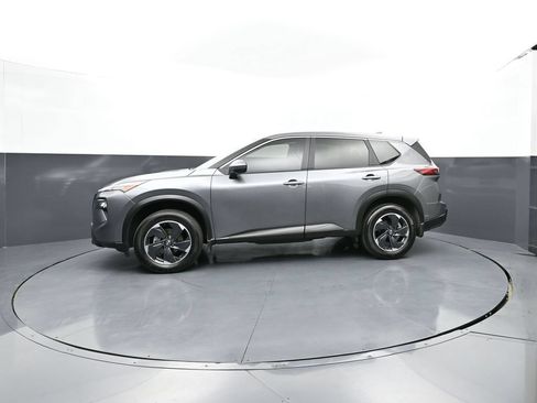 Certified 2026 Nissan Rogue SV AWD/4WD image 4